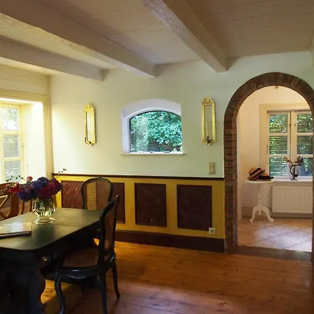 Apartment Ferien In Einem Historischen Mit Garten *