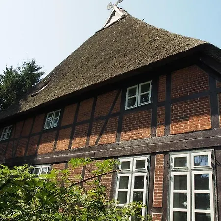 Apartment Ferien In Einem Historischen Mit Garten *